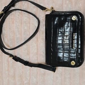 Michael Kors Jet Set Small Full Flap Crossbody with Gold Accents